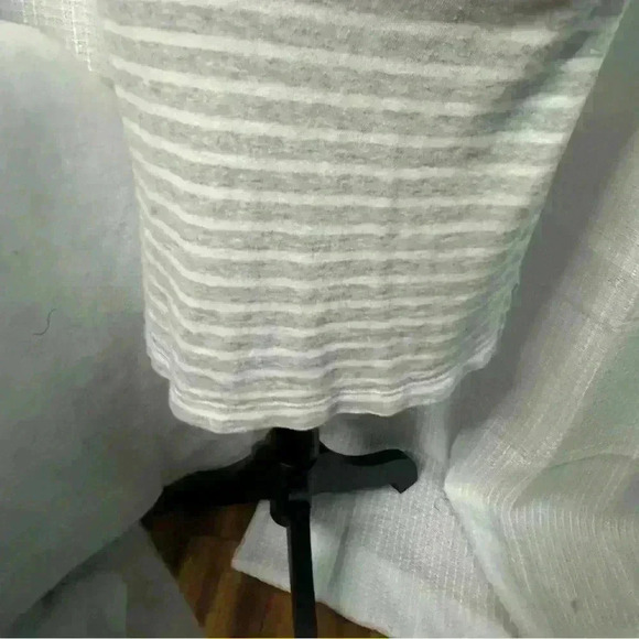 Vineyard Vines Pima Cotton Women’s XS Gray Striped Dress Short Sleeves Pullover - Picture 6 of 9